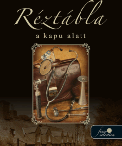Réztábla a kapu alatt